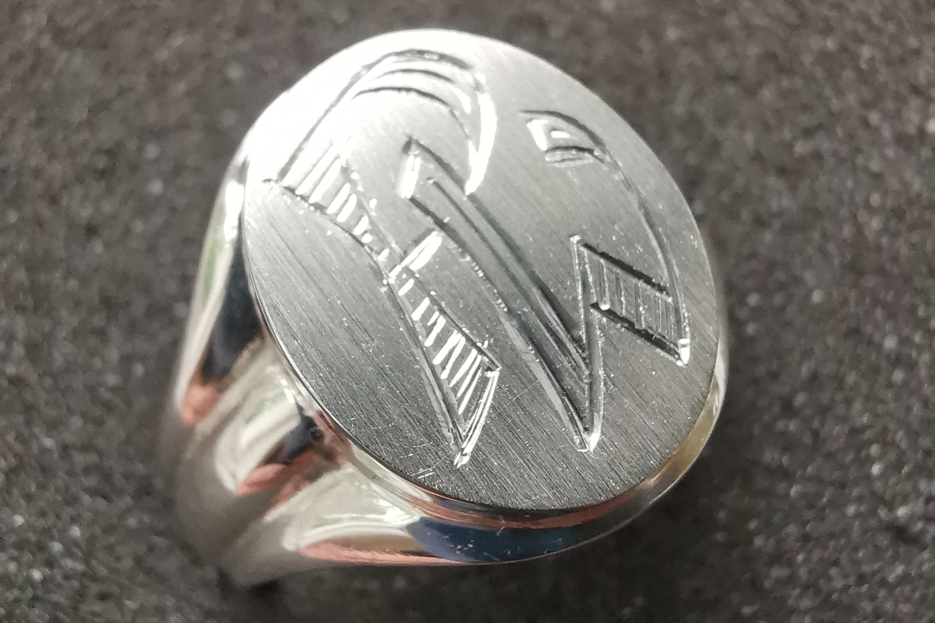 Herrenring mit Gravur Herrenring mit Gravur